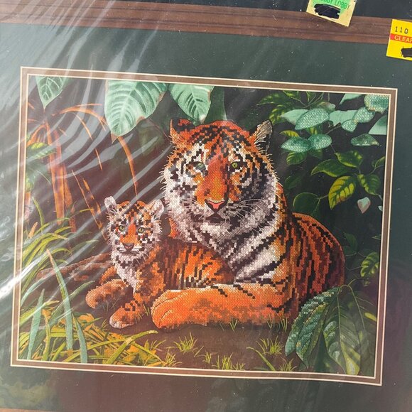 VTG 90's Dimensions Tigers Love Cross Stitch Kit Dimensions 18" X 15" Wildlife - Picture 2 of 8